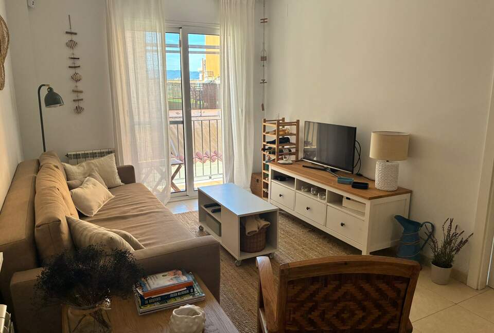 Seaside Apartment on a Quiet Pedestrian Street - Palamós, Spain