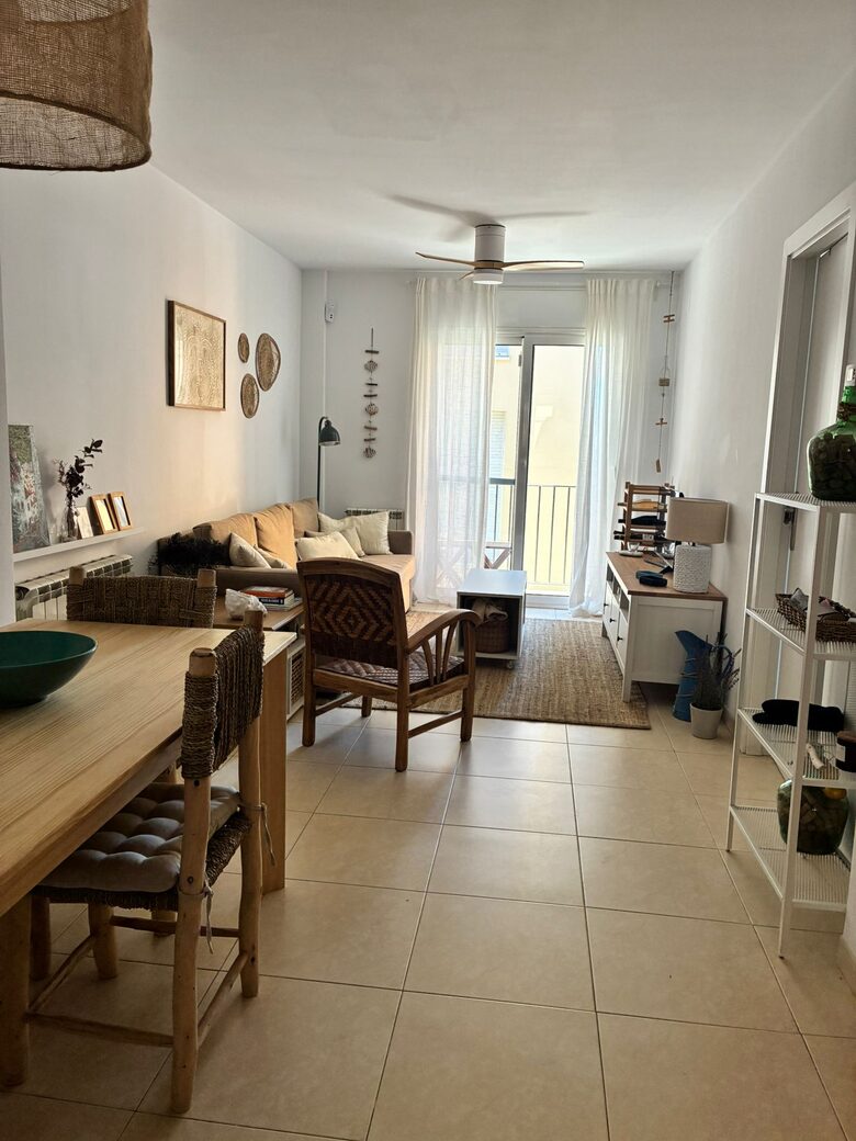 Seaside Apartment on a Quiet Pedestrian Street - Palamós, Spain