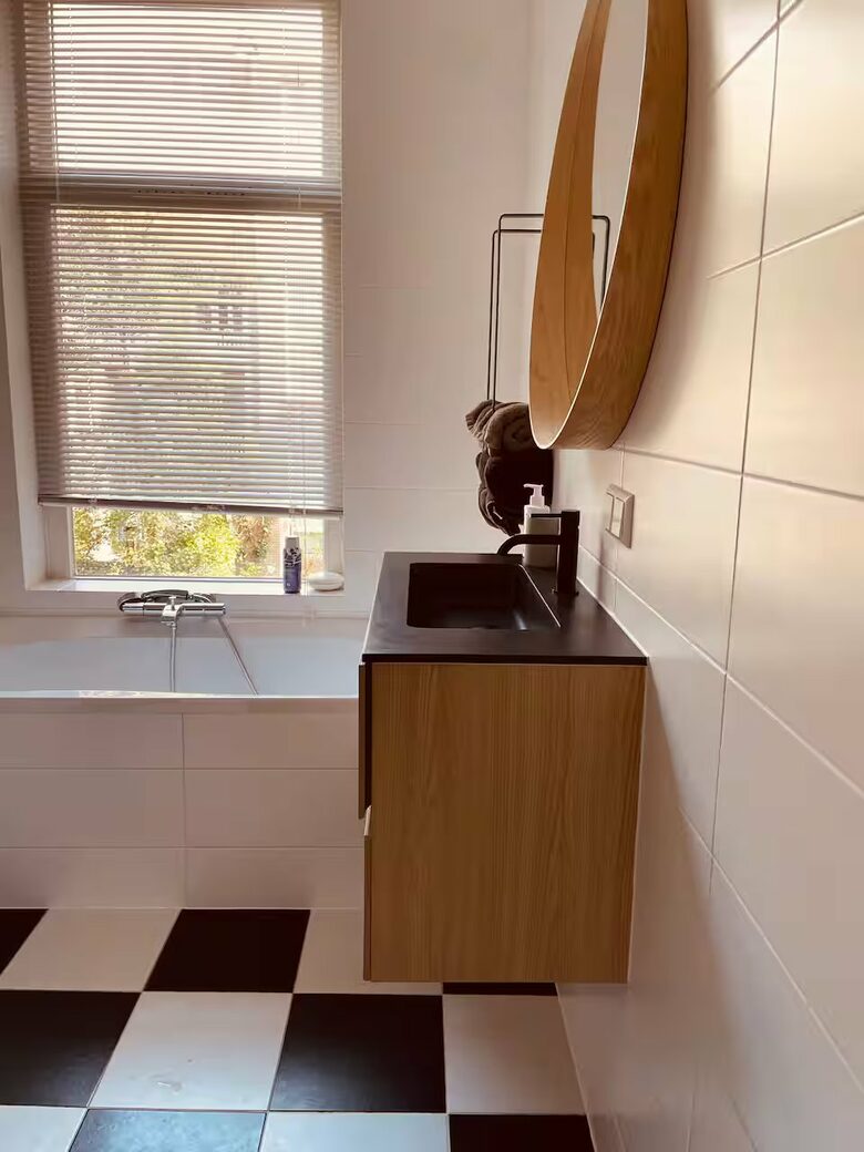 Bright Vondelpark Townhouse with Private Garden - Amsterdam, Netherlands