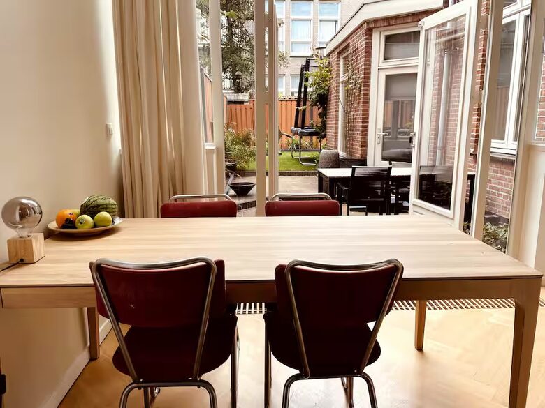 Bright Vondelpark Townhouse with Private Garden - Amsterdam, Netherlands