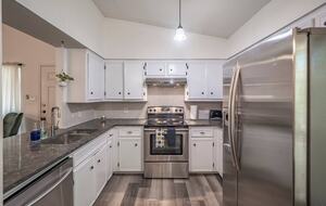Comfortable Austin Retreat with Easy City Access - Austin, Texas