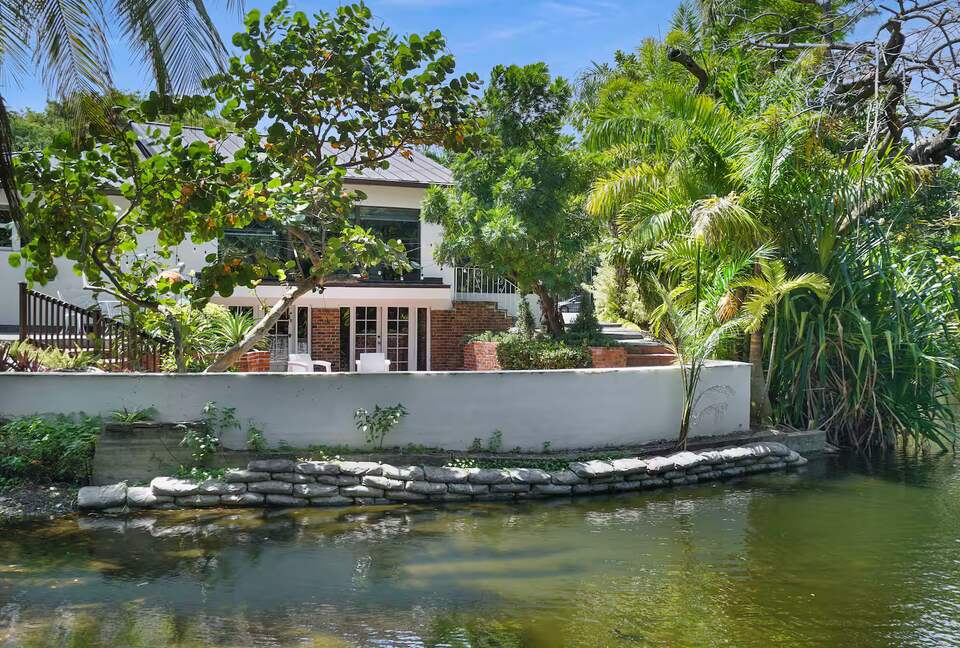 Tropical Fort Lauderdale Retreat on One Acre - Lazy Lake, Florida