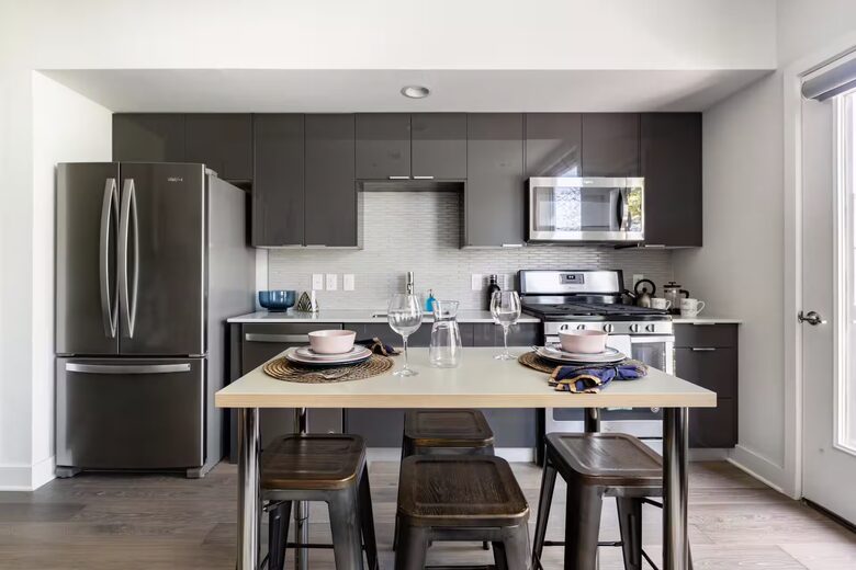 East Austin Studio Walkable to Dining & Nightlife - Austin, Texas