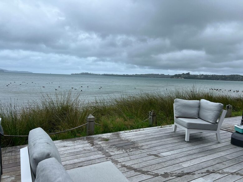 Snells Beach Escape with Direct Access & Coastal Living - Snells Beach, New Zealand