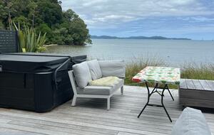 Snells Beach Escape with Direct Access & Coastal Living - Snells Beach, New Zealand