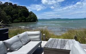 Snells Beach Escape with Direct Access & Coastal Living - Snells Beach, New Zealand