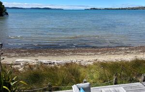 Snells Beach Escape with Direct Access & Coastal Living - Snells Beach, New Zealand