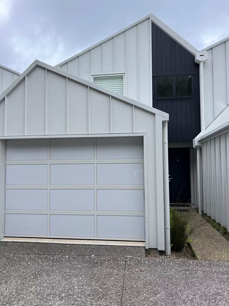 Snells Beach Escape with Direct Access & Coastal Living - Snells Beach, New Zealand