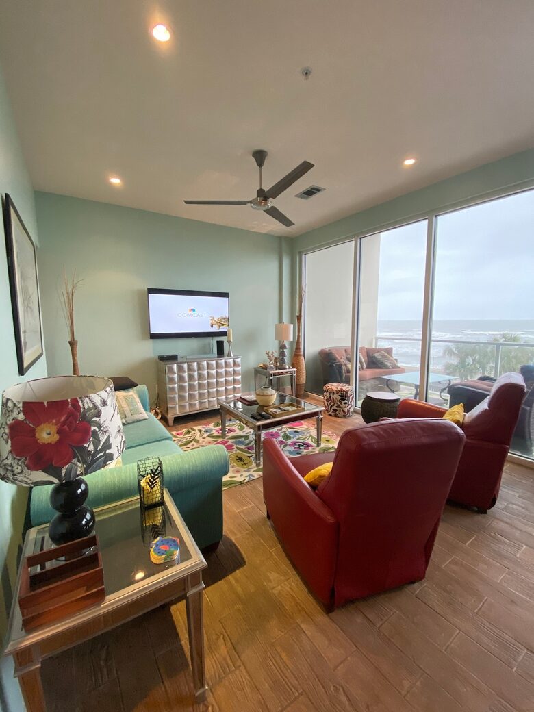 Diamond Beach Resort Retreat with Gulf Views & Lazy River - Galveston, Texas