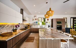 Kitchen with Island