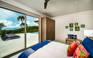 1 Queen Bedroom with West View