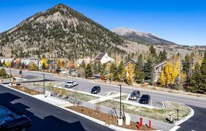 Top-Floor Frisco Retreat with Hot Tub & Mountain Views - Frisco, Colorado