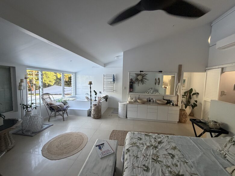 Tropical North Queensland Beachfront Retreat - Wongaling Beach, Australia