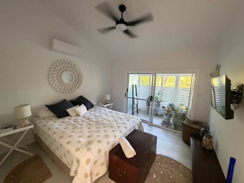 Tropical North Queensland Beachfront Retreat - Wongaling Beach, Australia