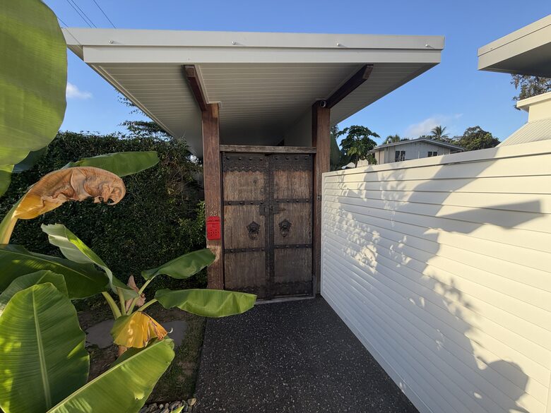 Tropical North Queensland Beachfront Retreat - Wongaling Beach, Australia