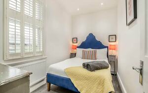 The Rum Cottage in Cheltenham’s Cultural Heart - Cheltenham, United Kingdom