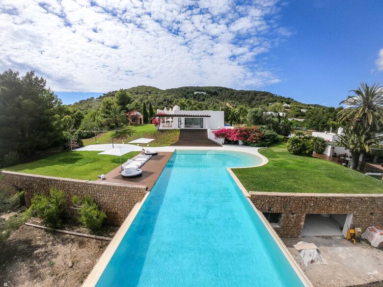 Blue Star (R) - Ibiza, Spain