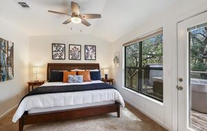 Creekside Hill Country Retreat Near Wimberley - Wimberley, Texas