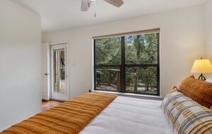 Creekside Hill Country Retreat Near Wimberley - Wimberley, Texas