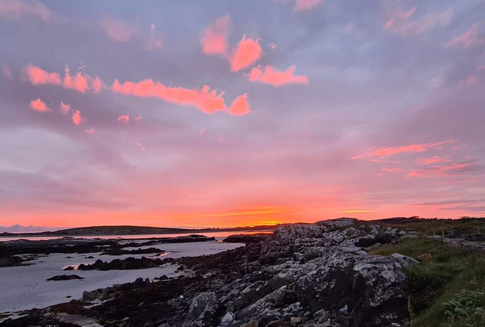Star Gazer’s Escape on the Galway Shore - Ballyconneeley, Ireland