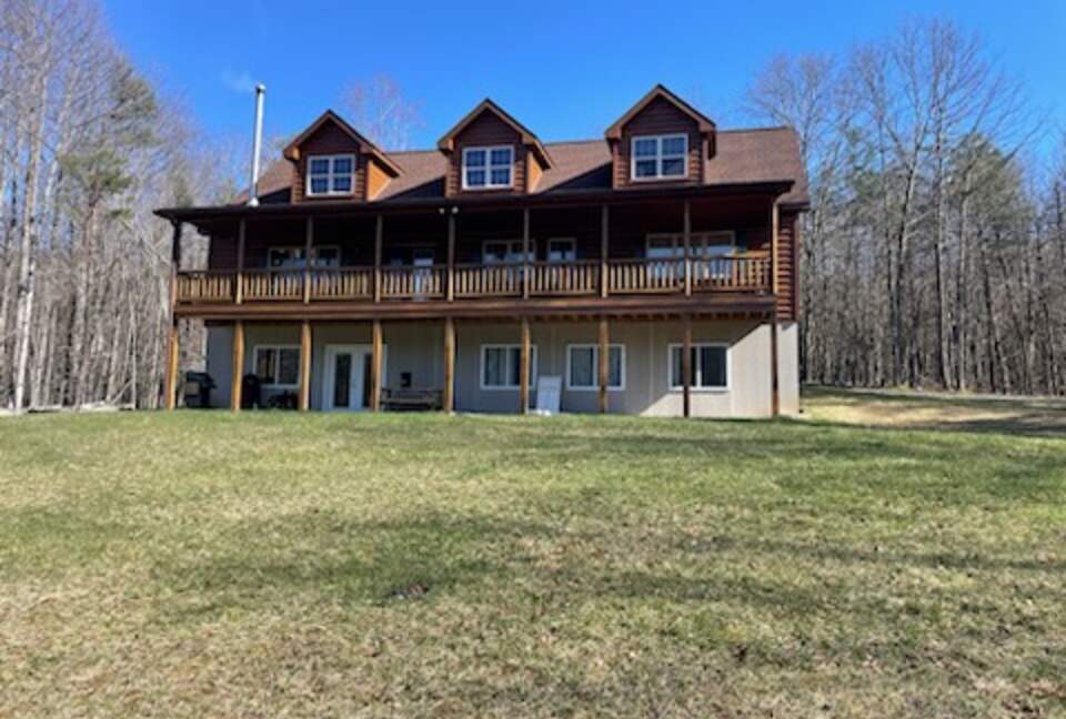 Rustic West Virginia Gathering Retreat - Moorefield, West Virginia