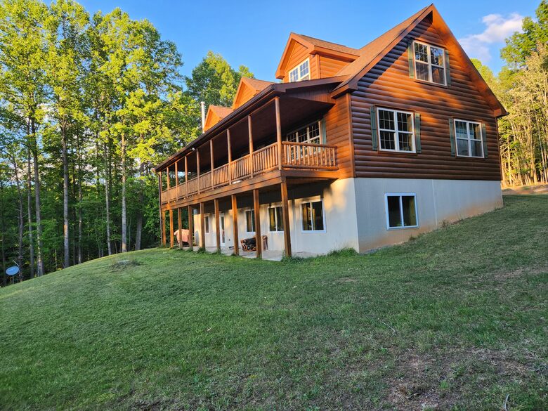 Rustic West Virginia Gathering Retreat - Moorefield, West Virginia