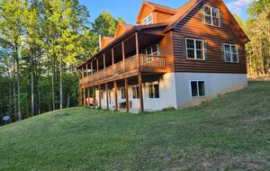 Rustic West Virginia Gathering Retreat - Moorefield, West Virginia