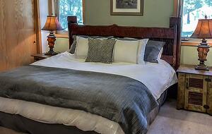 The Sunriver Lodge House at the Deschutes River - Sunriver, Oregon