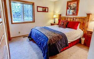 The Sunriver Lodge House at the Deschutes River - Sunriver, Oregon