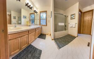 The Sunriver Lodge House at the Deschutes River - Sunriver, Oregon