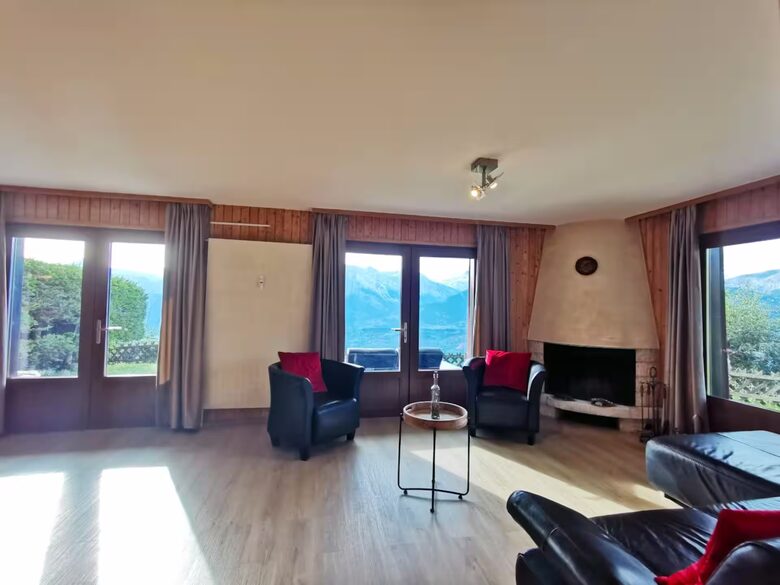 Mountain Apartment with Panoramic Swiss Views - Veysonnaz, Switzerland