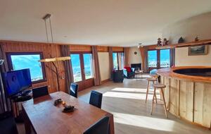 Mountain Apartment with Panoramic Swiss Views - Veysonnaz, Switzerland