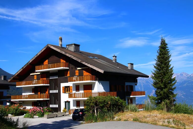 Mountain Apartment with Panoramic Swiss Views - Veysonnaz, Switzerland
