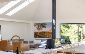 A Country House Above the Vines - Canobolas, Australia