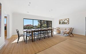 A Country House Above the Vines - Canobolas, Australia