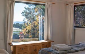 A Country House Above the Vines - Canobolas, Australia