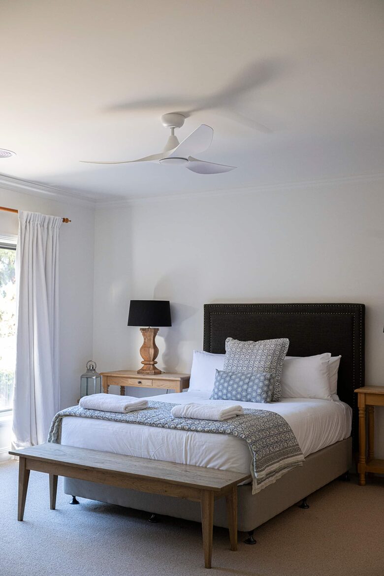 A Country House Above the Vines - Canobolas, Australia
