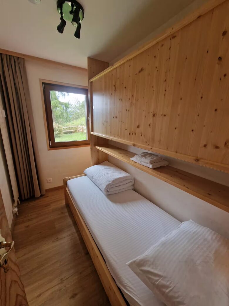 Mountain Apartment with Panoramic Swiss Views - Veysonnaz, Switzerland
