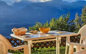Mountain Apartment with Panoramic Swiss Views - Veysonnaz, Switzerland
