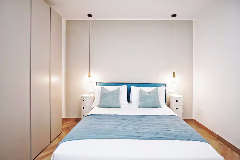 Elegant Two Bedroom Apartment Near Santa Maria Novella - Florence, Italy