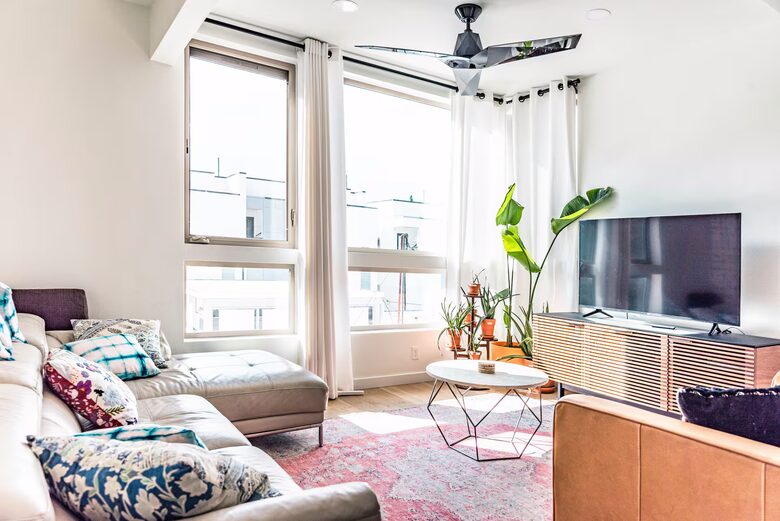 Modern West Seattle Townhome with Rooftop Views - Seattle, Washington