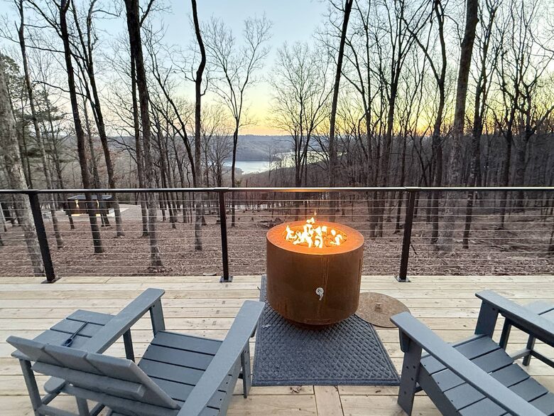 Luxury Lake View Sauna Retreat on the Boston Scenic Loop - Mountainburg, Arkansas