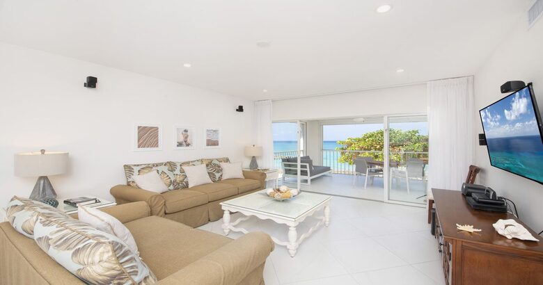 Grand Cayman Beachfront Stay with Ocean Views located on Seven Mile Beach - George Town, Cayman Islands