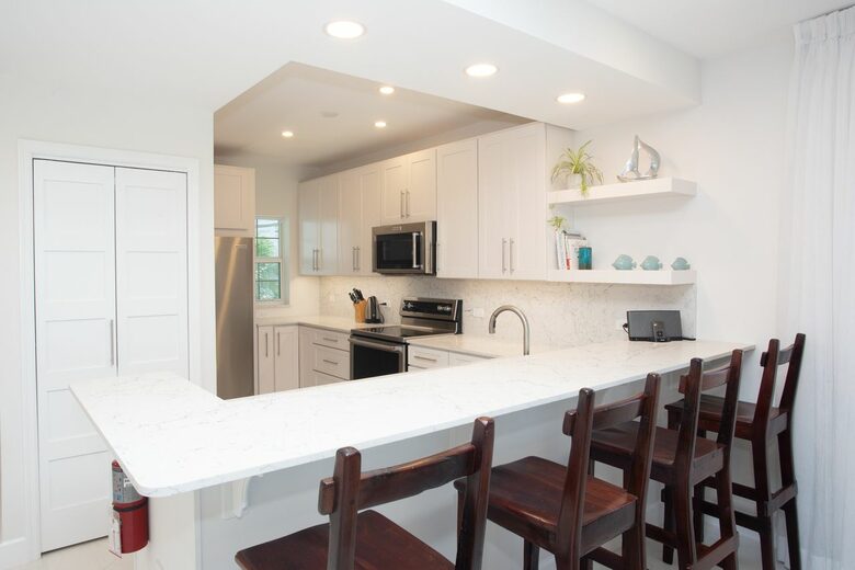 Grand Cayman Beachfront Stay with Ocean Views located on Seven Mile Beach - George Town, Cayman Islands