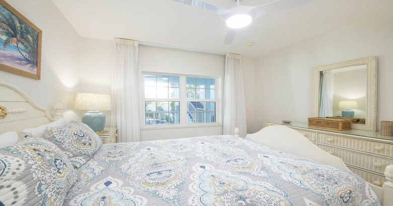 Grand Cayman Beachfront Stay with Ocean Views located on Seven Mile Beach - George Town, Cayman Islands