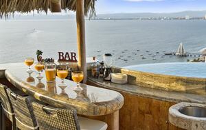 Bayview Villa Above Los Muertos Beach with Private Infinity Pool - Vallarta, Mexico