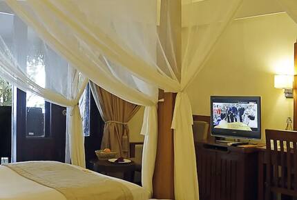 Medhufushi Island Resort- Water Villa - Meemu Atoll, Maldives