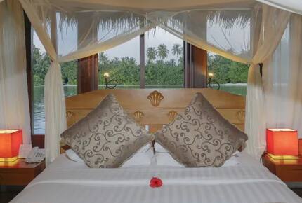 Medhufushi Island Resort- Water Villa - Meemu Atoll, Maldives
