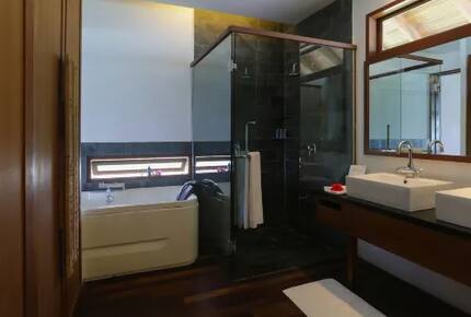 Medhufushi Island Resort- Water Villa - Meemu Atoll, Maldives