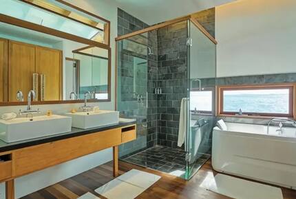 Medhufushi Island Resort- Water Villa - Meemu Atoll, Maldives